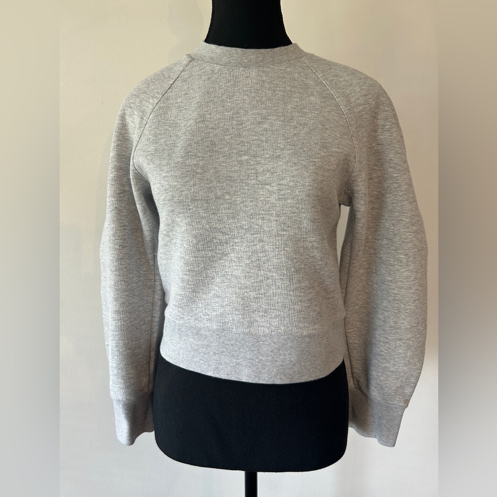 Club Monaco Light Gray Women's Crew Neck Sweater